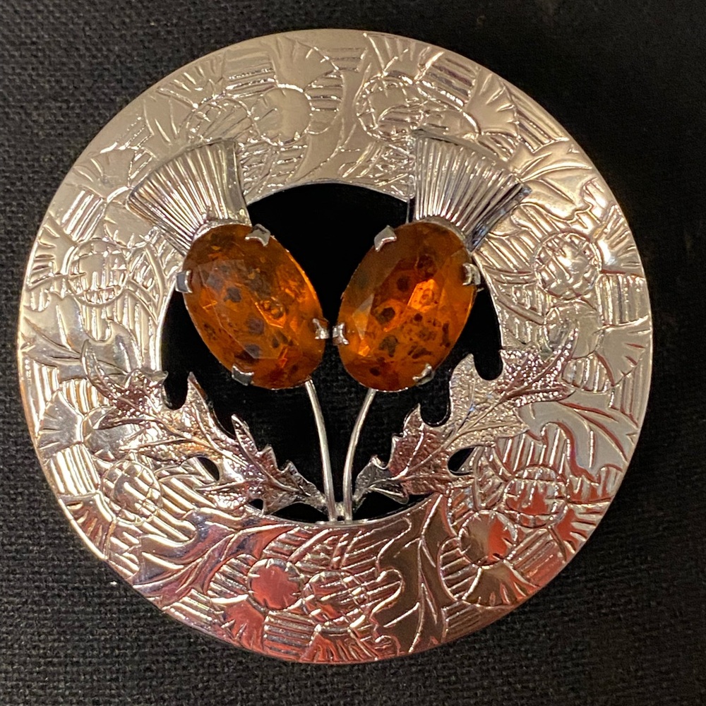 Vintage Mizpah Round Scottish Thistle Brooch Amber-Colored Stones Silver-Tone